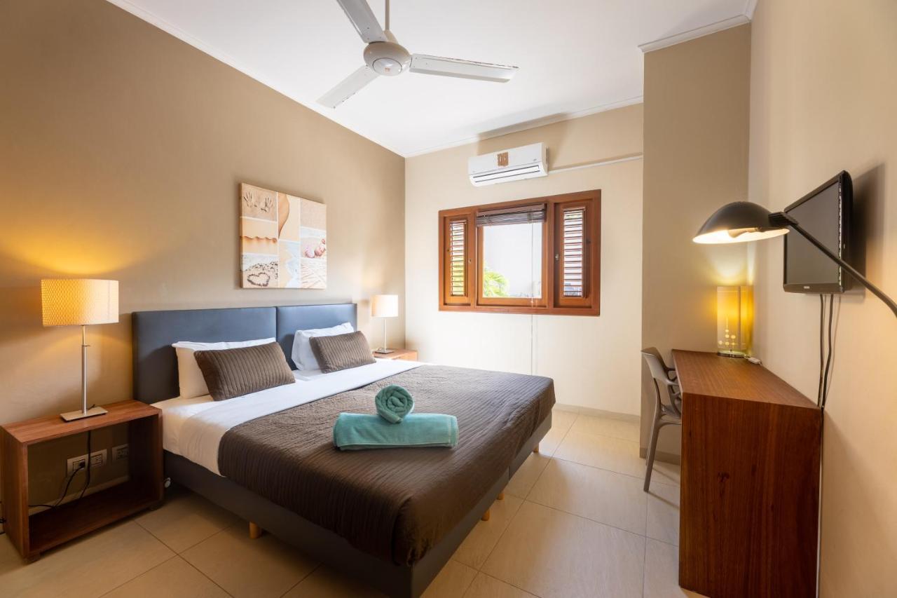 Spanish Water Apartments Willemstad Ngoại thất bức ảnh